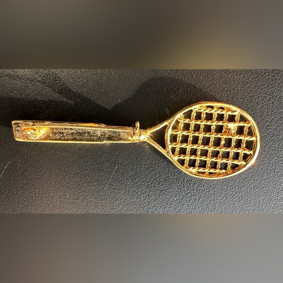 Gold Tennis Racket Brooch - Picture 3 of 3